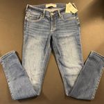 HOLLISTER CURVY LOW RISE SUPER SKINNY JEANS Photo 2