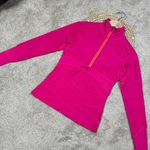 Title Nine  Swift Half Zip Shirt Top Longsleeve Waves Texture in Hot Pink Size S Photo 2
