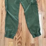 Nicole Miller green drawstring joggers. Size Small Photo 9