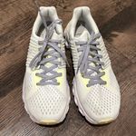 on cloud  Shoes Photo 1