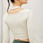 Berlook Beige Halter Long Sleeve Top White Photo 4