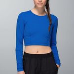 Lululemon Cozy Crop Top Mini Hyper Stripe Baroque Blue size 8 Photo 0