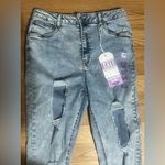 Refuge NWT JRS/women 11 -Cali , ultra high rise skinny distressed stretch denim. Photo 1