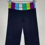 Lululemon  Size 4 Reversible Yoga Groove Cut Leggings Photo 6