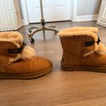 UGG Beige bow uggs boots Photo 4