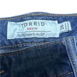 Torrid High Waist Stretch Denim Distressed Jeans Silver Details on Sides Size 26 Photo 7
