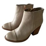 Hush Puppies  Axelle Dewey Beige leather Ankle Booties Size 6.5M Photo 5