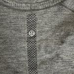 Lululemon Sold Swiftly Tech Long Sleeve Crew Sparkle
Black / White / Silver Photo 1