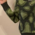 Cecico JUNIORS  GRAY AND GREEN HIGH/LOW XTRA LARGE CHEETAH CREW SWEATER SM Photo 7