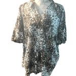 Gloria Vanderbilt  casual size 3X animal print blouse Photo 2