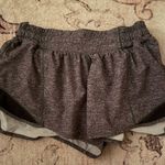Lululemon  Shorts Hotty Hot 2.5" Low-Rise Photo 0