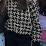 Max Studio Black and Tan Sweater Photo 0