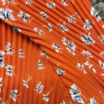 Max Studio  Pleated Red Orange Floral Flowers Bell Sleeves Size Large EUC #0999 Photo 8