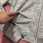 Fabletics sweatshirt Photo 2