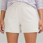 Lululemon Softstreme High-Rise Short 4" Photo 0