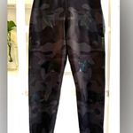 Ultracor  High Silk Camo Knockout Legging. Photo 4