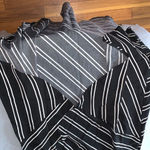 Cute Beach Coverup skirt. Size small Photo 3