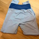 Bo+Tee  leggings in light blue with a dark blue waistband Photo 4