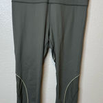 Avia  Olive Green Flex Tech Capris Leggings Size Large Photo 0