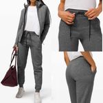Lululemon  Scuba Jogger Sweatpants High Rise  
Heathered Speckled Black Grey Photo 3