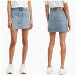 Levi's NEW Levi’s High Rise Iconic Red Tab Distressed Light Wash Denim Mini Skirt Sz 31 Photo 1