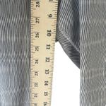 Nike  Women's Size Small Gray Printed Workout‎ Activewear Cropped Leggings Photo 8