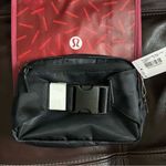 Lululemon Everywhere Belt Bag “Large” in Camo, NWT + FREE  Shopping Bag Photo 8