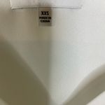 Babaton  White Loose Fit V Neck Tank Top Size XXS Photo 4