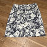 Talbots  Grey and White Floral Keen Length Business Casual Skirt Size 8 Photo 1