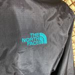The North Face Women’s Rain Jacket Size Med-EUC Photo 3