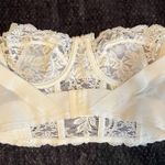 Vintage 70s Fleur de lace white bustier bra Photo 1