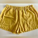 Banana Republic  Pull On Linen Shorts Size M - 2 Pairs Photo 0