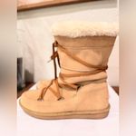 Skechers  suede snow boots with a faux fur trim and wraparound laces. 8US Photo 12