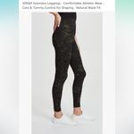 Spanx  SEAMLESS camo legging‎ large Photo 1