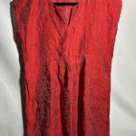 Cut Loose Womens Red Striped Floral Embossed Sleeveless Top M Iridescent‎ V Neck Size M Photo 0