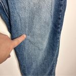 American Eagle  Outfitters 90’s boyfriend Jeans button fly size 8 Photo 1