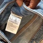 American Eagle  Mom High Rise Stretch Jeans SIZE 14/32W Long Photo 3