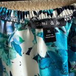Sami & Jo  Blue and White Floral Blouse size XL Photo 1