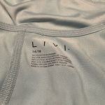 Livi Active Women’s Seafoam Green Short Sleeve Relaxed Athletic Shirt Size 14/16 Photo 5