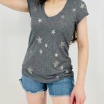 Michael Stars  boho v-neck star printed tee in gray / silver size s Photo 2
