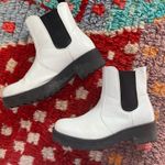 Dirty Laundry chunky white platform boots Photo 0