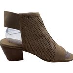 Sonoma Size 8.5 Peep Toe Tan Perforated Sandals Block Heel & Back Strap Photo 13