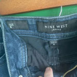 Nine West  Cutoff‎ Jean Shorts Size 8 Like New Dark Denim EUC Photo 3