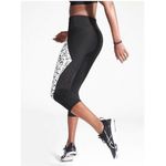 Athleta Printed Stealth TurCool Capri Leggings Size L Photo 9