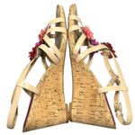 Tahari Favor Wedge Sandal Womens 9M Beige Leather Spring Flowers Strappy Photo 6