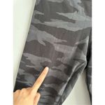 Athleta  Elation Camo 7/8 Tight Black Gray Camo Leggings Size Small Photo 7