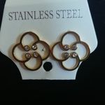 Gold Clover Flower Necklace Earrings Set Photo 2