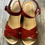 Journee Collection  Women's Crimson Sandals Size 7 Photo 0