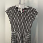 Leota  Medium Compass Rose‎ Black White Geo Mini Dress Short Sleeve Stretch Photo 1