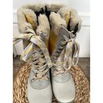 Merrell Winterbelle Waterproof Boot Size 8.5 Insulated Leather Silver Yellow EUC Photo 2